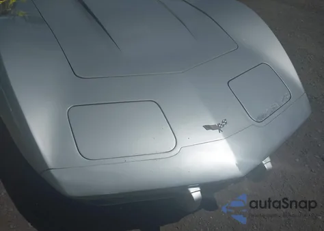 1977 Chevrolet Corvette z USA, uszkodzony, nr VIN 00001Z37L7S418426